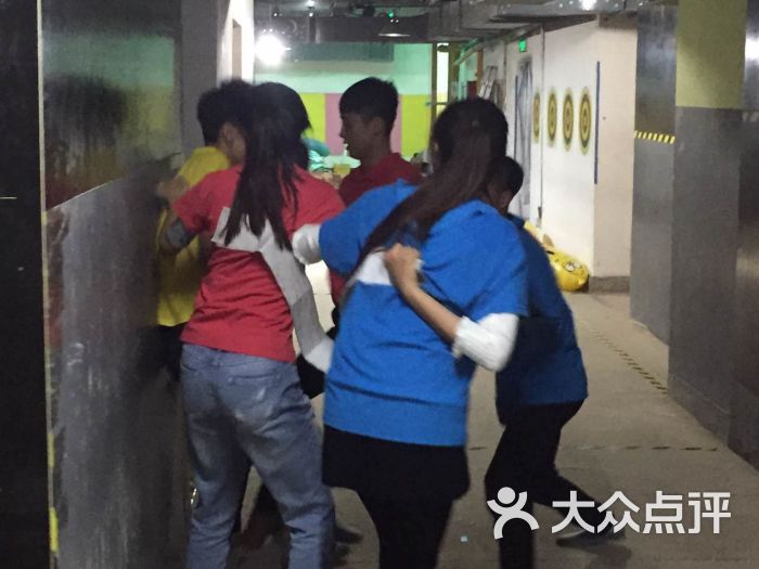 好玩工厂撕名牌真人CS游戏馆(市南店)-图片-青