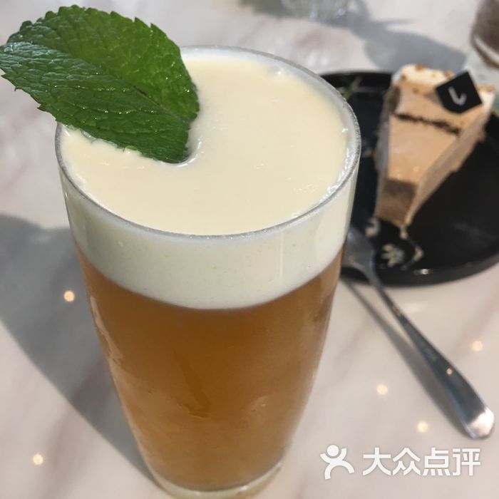 海盐芝士青茶