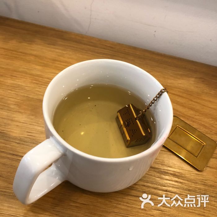 荼白twobites白桃乌龙茶图片 - 第2张