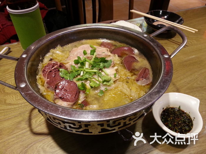 酸菜白肉血肠