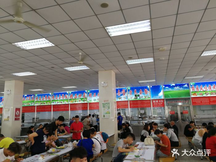 首钢技师学院二食堂2图片