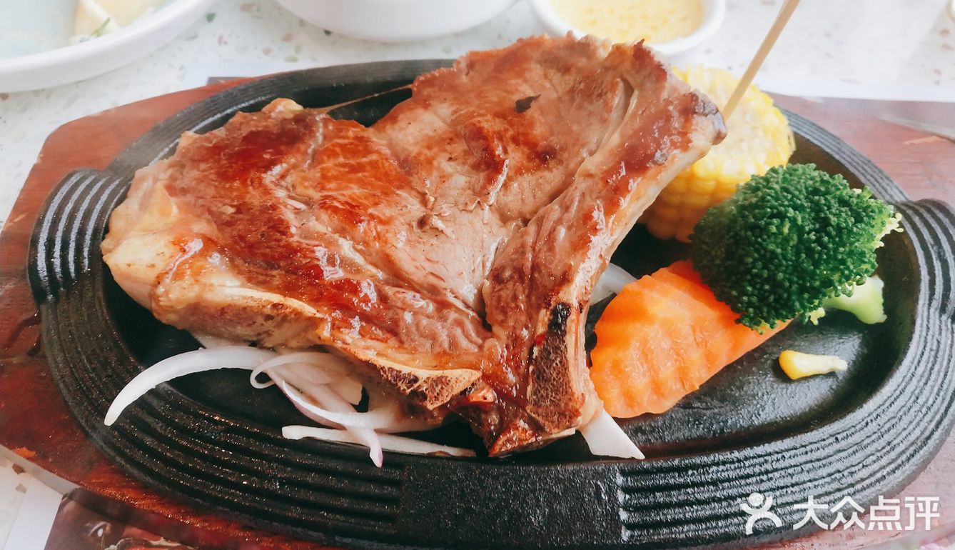 土豆泥,小战斧牛排,每次都吃到光盘