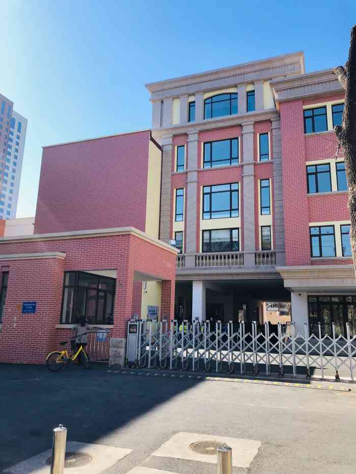 新开小学-"新开小学是我的母校.在河北区月纬路,我住.