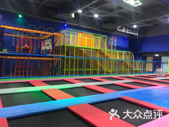 小区游乐设备人气爆棚