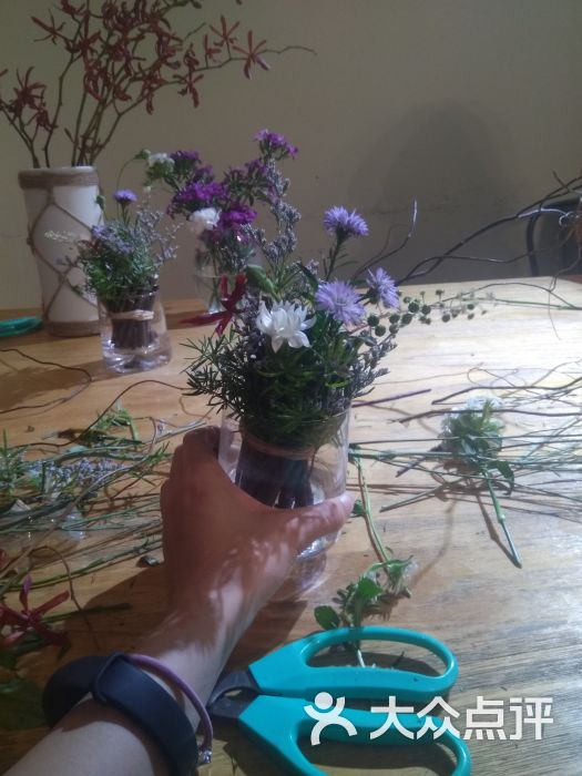 德信娱乐随便搭见面小花束花艺师日常 临沧梵熹鲜花