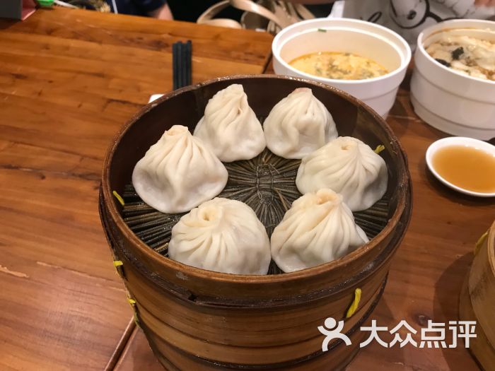 富春小笼(虹桥南丰城店)鲜肉小笼图片 - 第1张