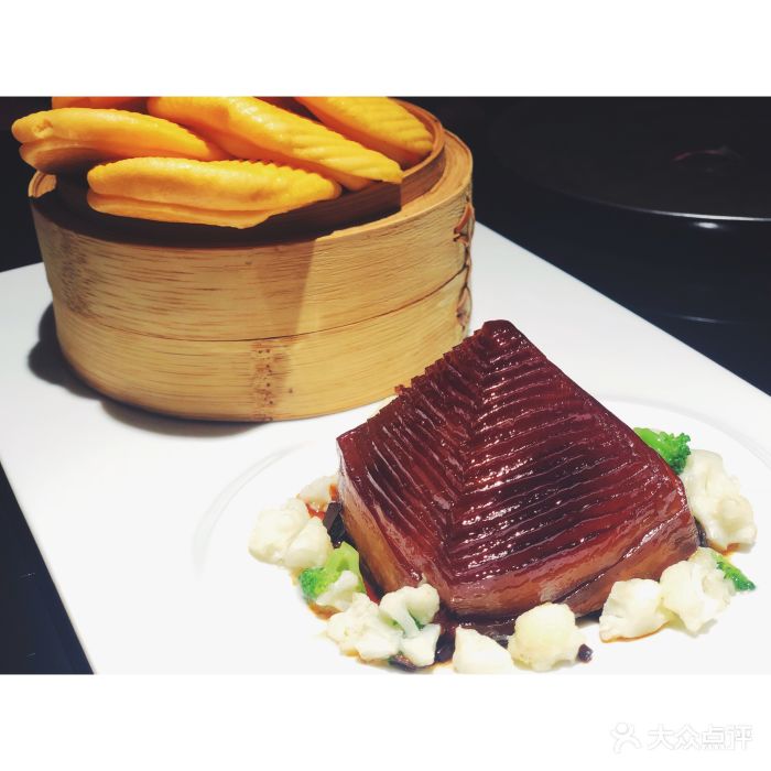 宝塔东坡肉