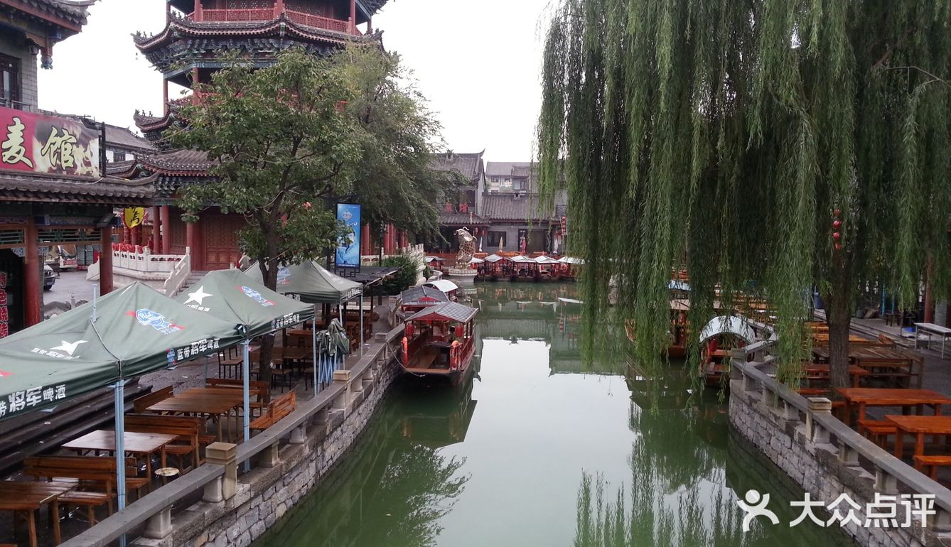 全部为仿古建筑,北方古城,水街古镇