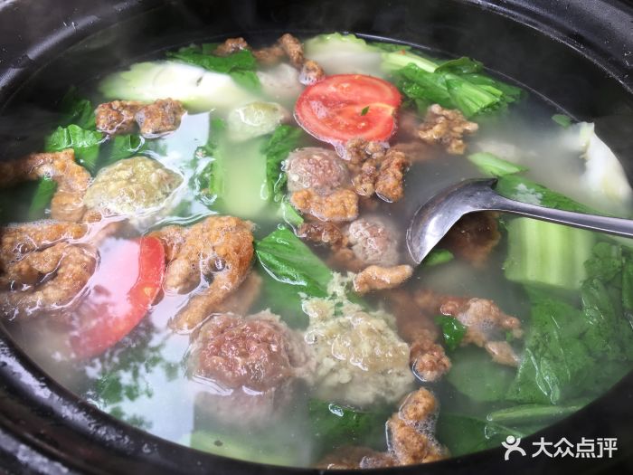 华阳牛肉有名的店,和旁边翘脚一家一样,生.-眉新港美食林图片