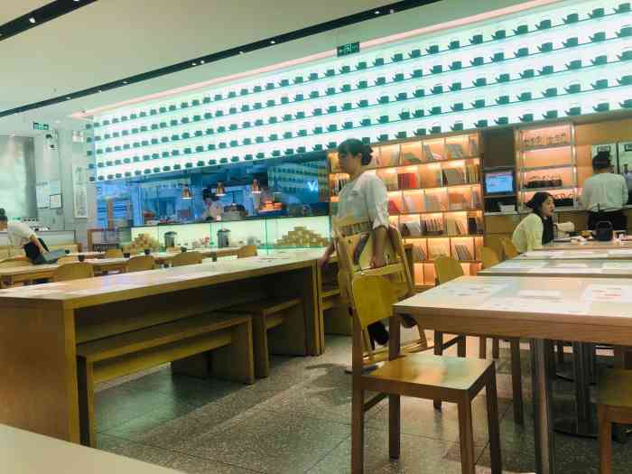 蔡澜港式点心(华强北九方店)-"这家港式茶餐厅还是很