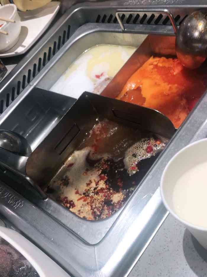 海底捞火锅(人和广场店)-"海底捞在滕州开业后最起码.