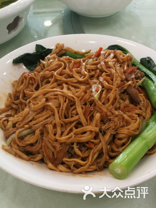 清心鸡沙田乳鸽店(粤垦路店)蚝皇瑶柱金菇焖伊面图片 - 第1张