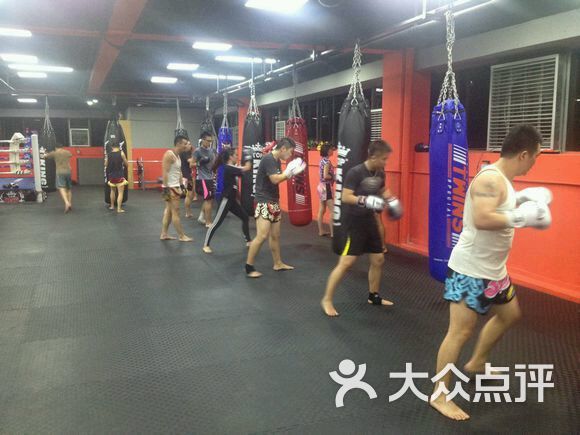 火焰泰拳搏击俱乐部训练进行中图片 - 第93张