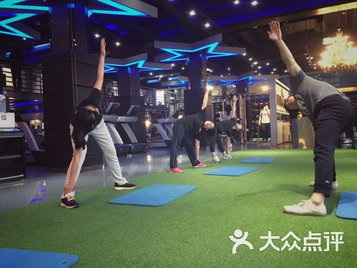 ifitstar星健身目前国内两家店面,分别在北京798恒通商务园b36栋c座一