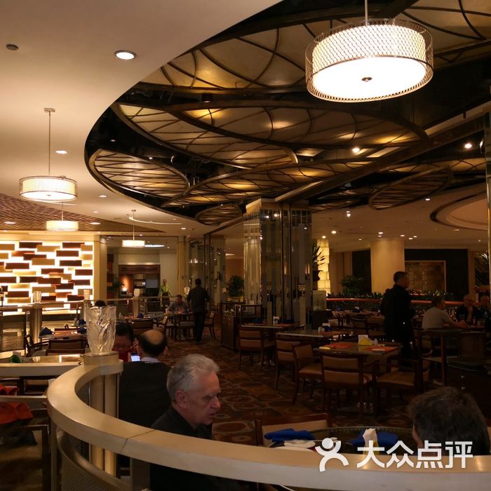 丽都索菲特酒店西餐厅自助餐