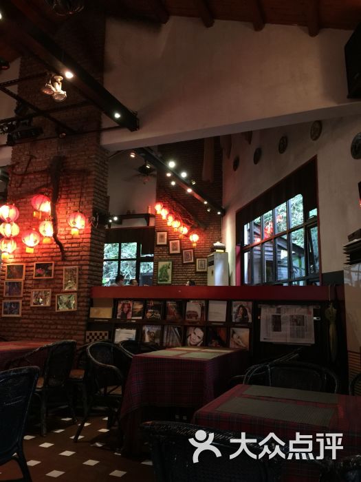 红房子西餐厅人均多少_西餐厅图片