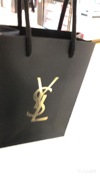 ysl(万象城芮欧ysl专柜)图片