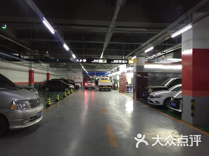 中央大道停车场-图片-大连爱车-大众点评网