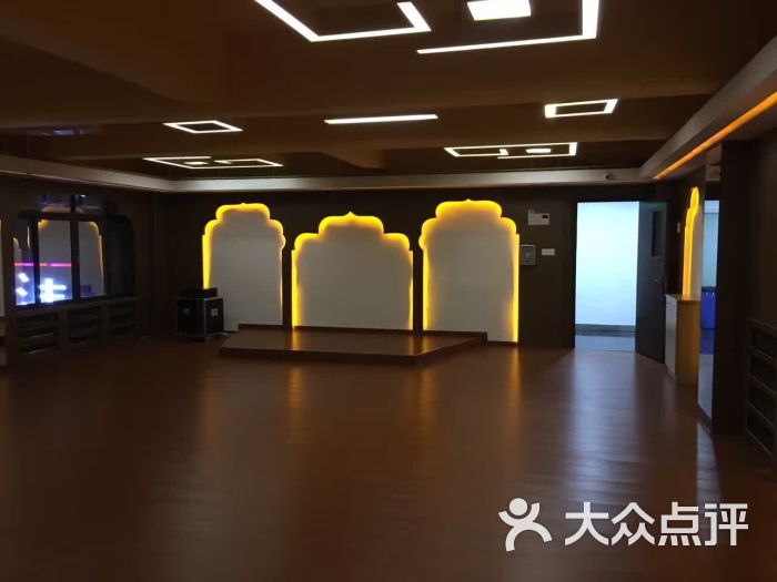 智慧健身舞蹈瑜伽一体俱乐部-图片-广州运动健