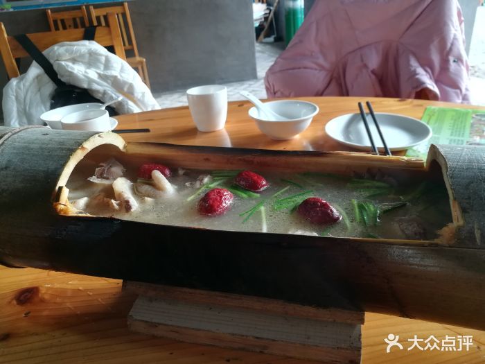 亮指芒果菜馆-竹筒鸡图片-阳朔县美食-大众点评网