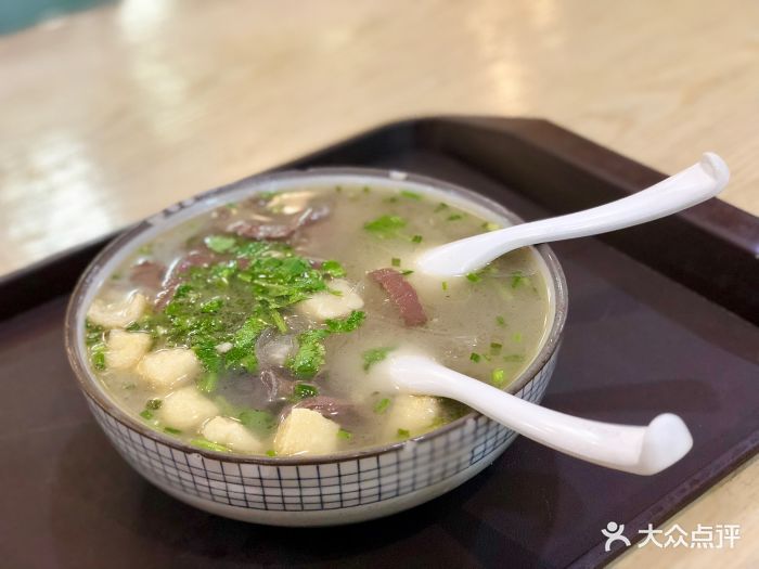 鸭血油豆腐粉丝汤