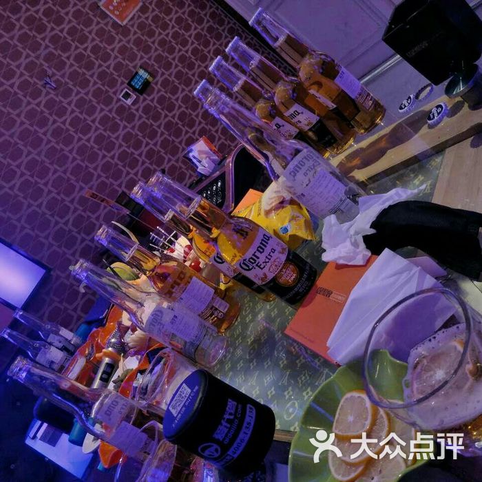 星聚会酒吧式ktv