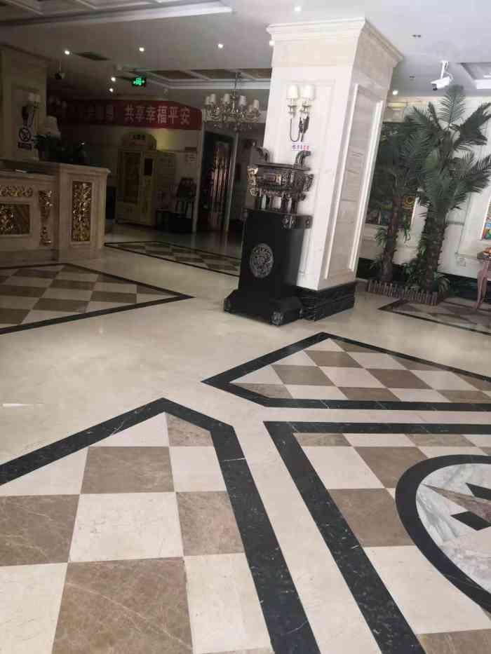 鑫海林ktv-"服务员态度比较差,还不爱搭理人.音响效果