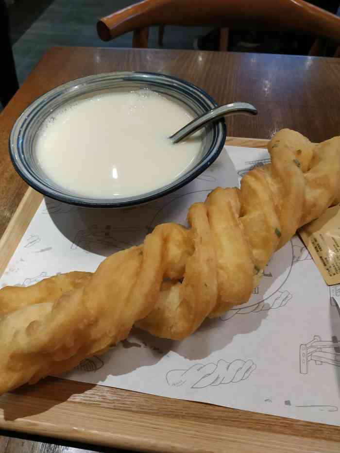 头壹号大油条饸饹面(清河建金店"本来家门口开一家24小时的简餐厅