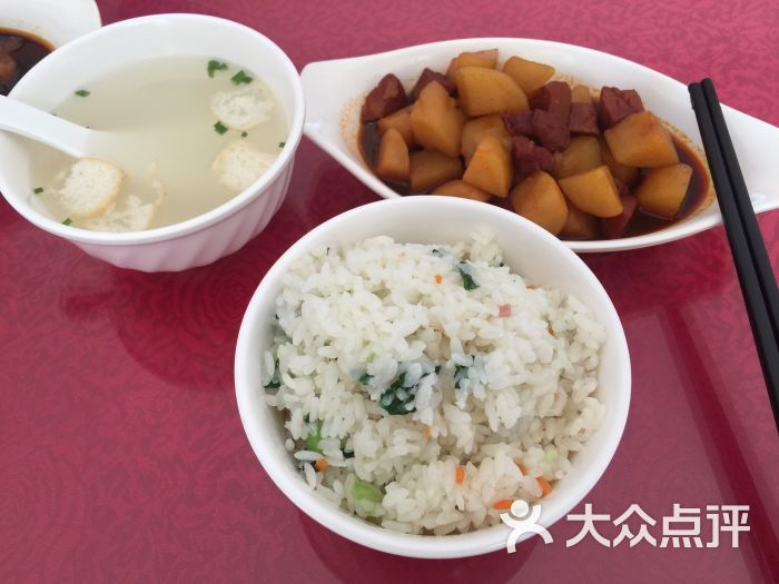黄山菜饭土豆牛肉图片 第1张
