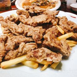 美食鲁菜大酒店的牛仔骨烧芋头好不好吃?用户