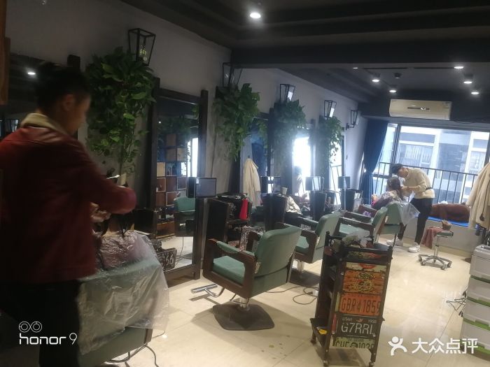 藤野造型(西乡天虹店)图片