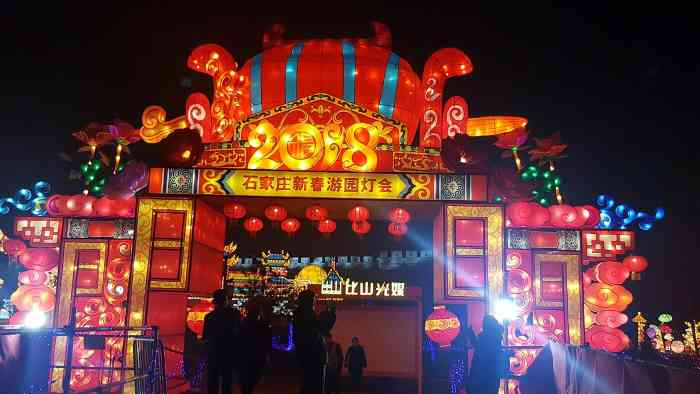 正定南城门楼灯会-"人多,车堵.去的路上堵,回来的路上