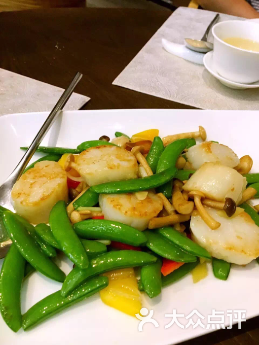 碧绿菌皇炒带子