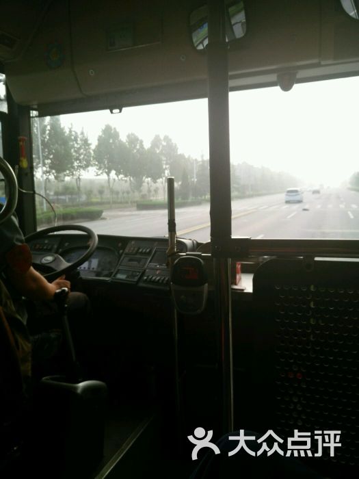 公交车(12路)-前方图片-郑州生活服务