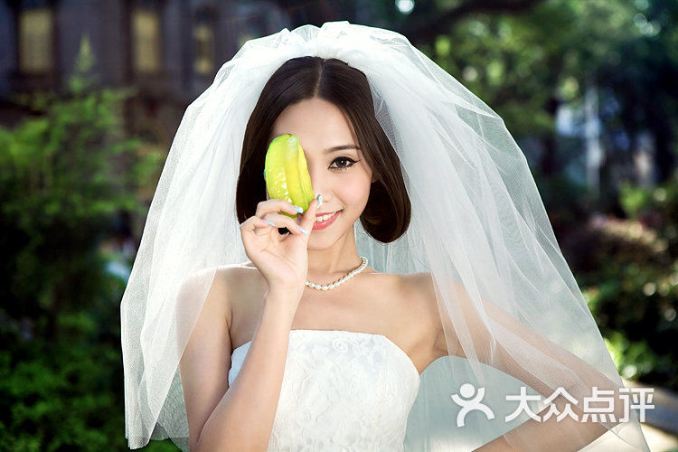 爱慕婚纱摄影