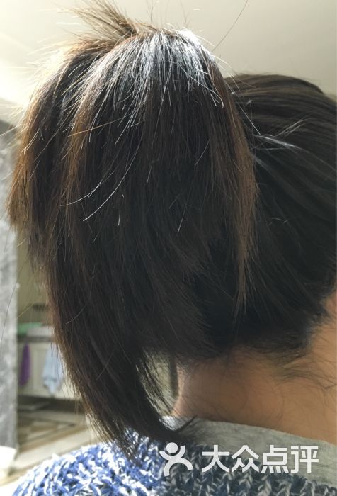 却说不用担心 长度不会变的 剪完了发现地上的头发都是7