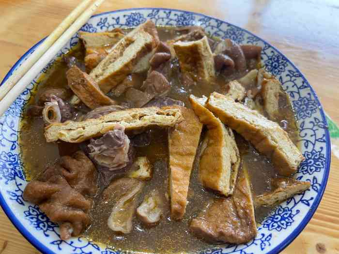 原肖村桥卤煮(清逸园店"肖村桥卤煮,其实在我知道有肖村桥卤煮这个.