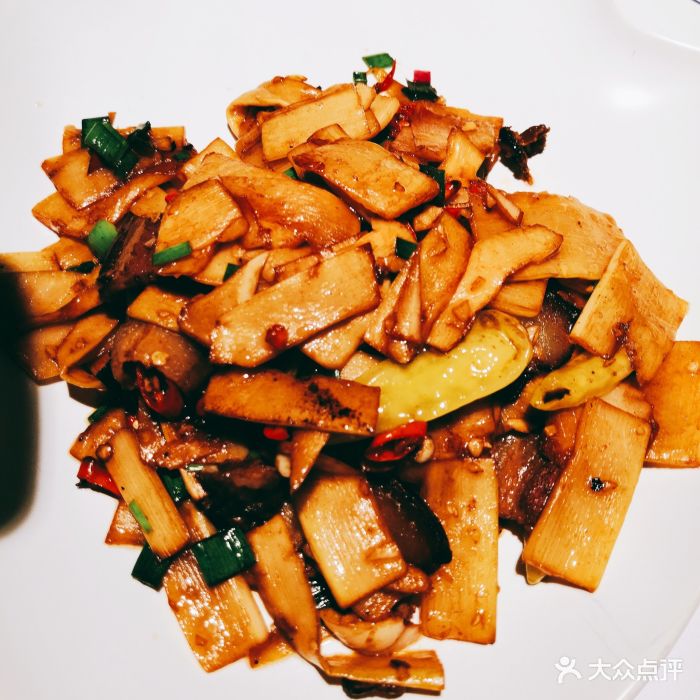 花垣酸笋炒腊肉