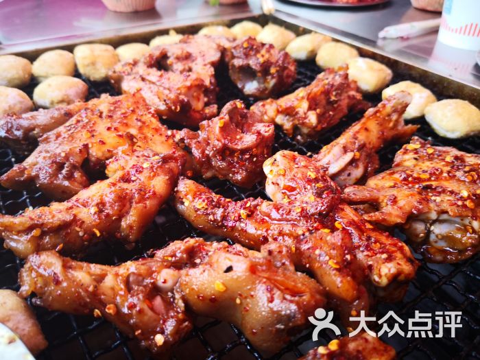十里小猪脚烧烤图片 第1张