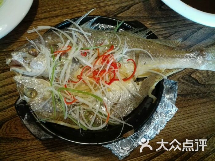 砂锅焗黄鱼