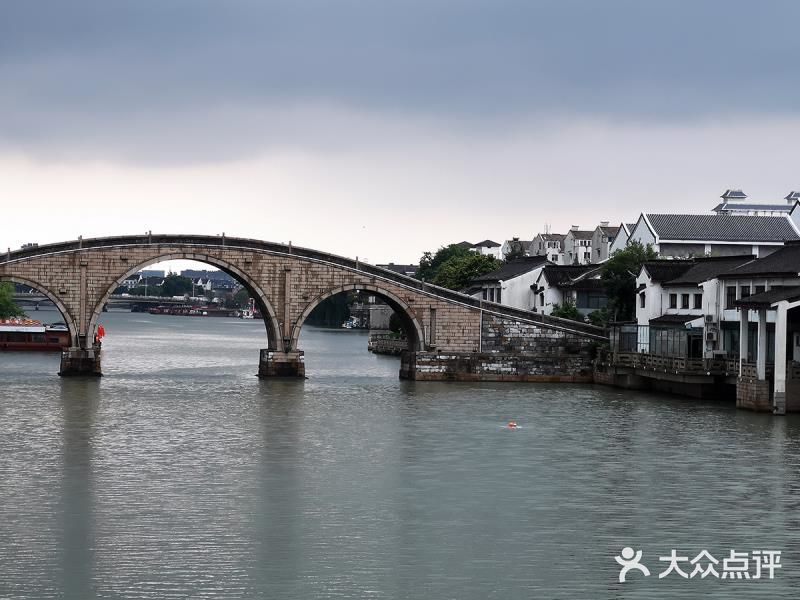 梅雨季的姑胥桥姑胥桥在苏州老城西侧