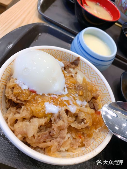 食其家·牛丼咖喱(凤凰广场店)温泉蛋牛丼图片