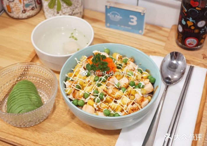 miss poke波奇鲜食饭鳗汁三文鱼波奇饭图片