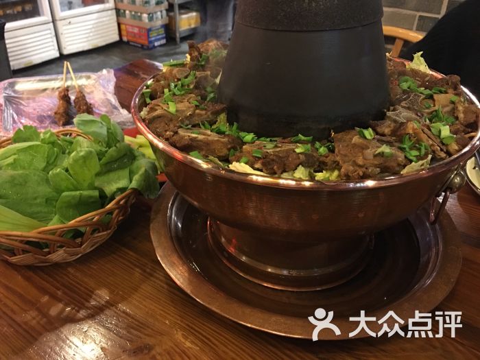老北京羊蝎子火锅(殷高西路店)羊蝎子锅底图片 - 第1张