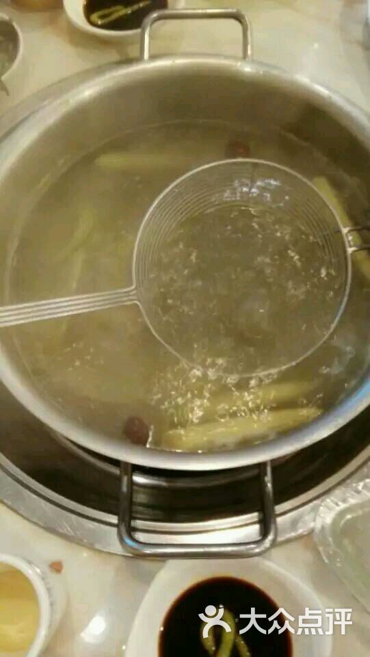 辉哥海鲜火锅_辉哥写qq头像_辉哥海鲜火锅谁开的