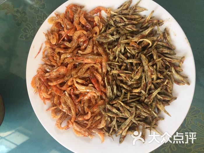 炸小鱼小虾
