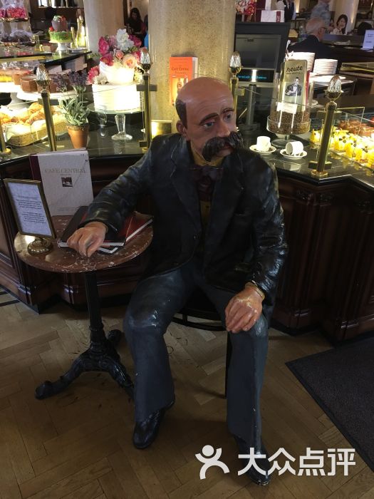 网红店很贵不值感觉是纯被中国人炒起来的环