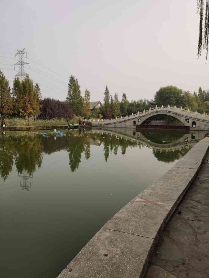 秀水湖公园-"秀水公园,位于昌平区宏福苑小区东侧,南.