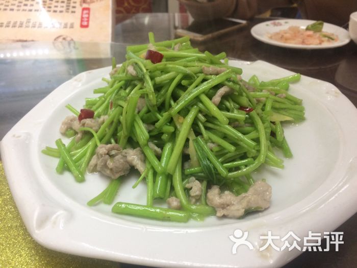 芦蒿炒肉丝