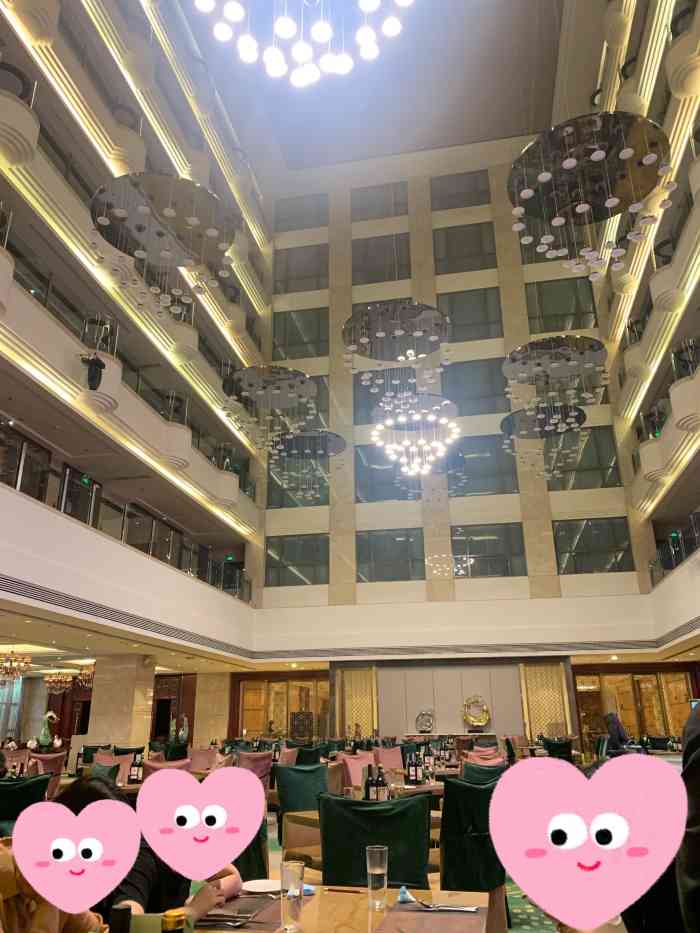 京华世纪酒店·波士顿餐厅(中山三路店)-"老牌的酒店自助餐,内部装修